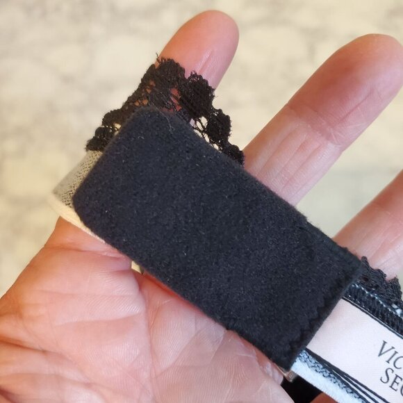 Victoria's Secret Black Lace Bralette Womens Large Sheer lightweight Wireless‎ - Picture 5 of 7